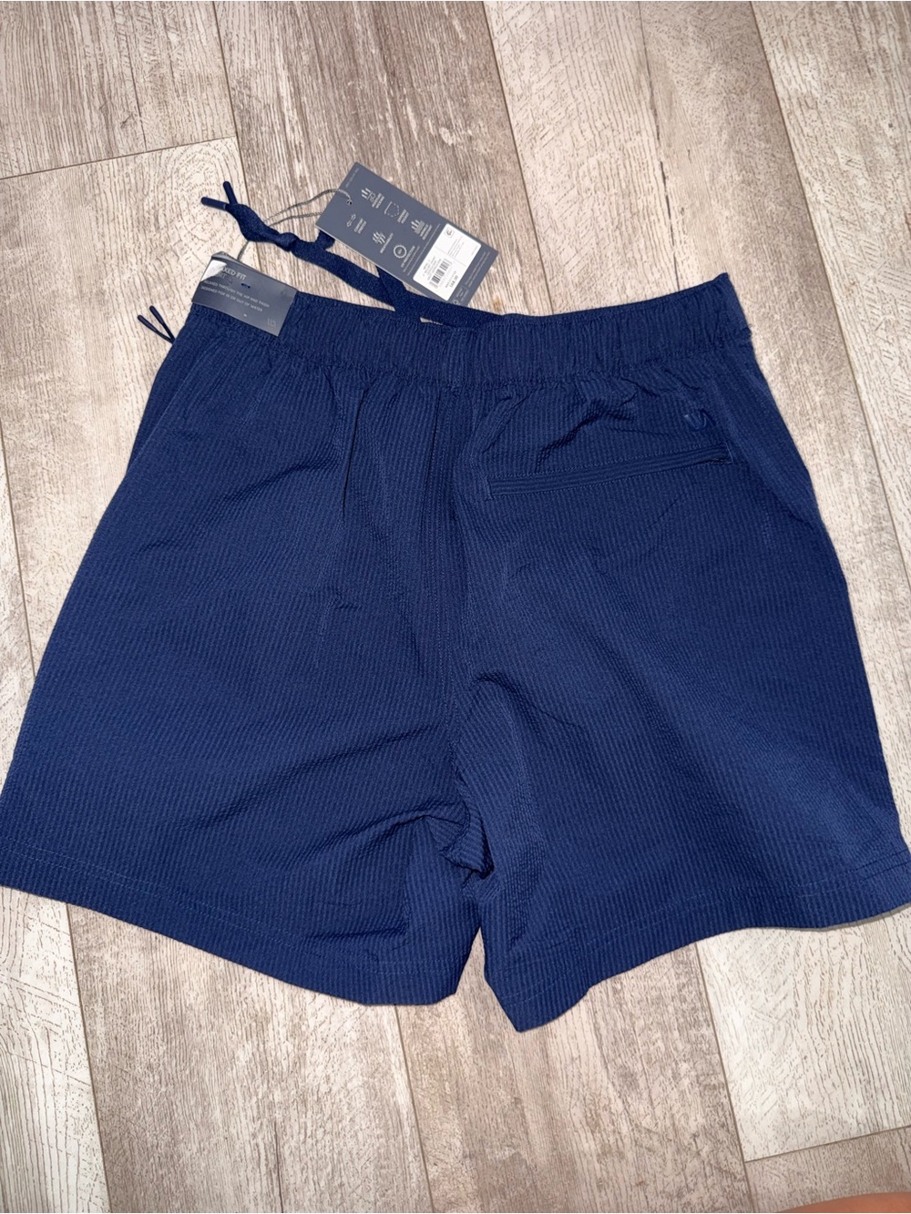 VRST Men’s 6” Resort Shorts Navy Seersucker Size Small NWT